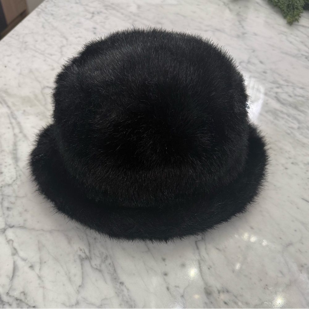 EXCELLENT Vintage Women’s Black Faux Fur Winter Bucket Hat